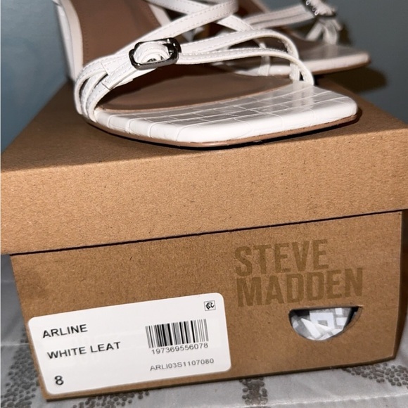 Steve Madden White Croc-Embossed Heels - Picture 1 of 4